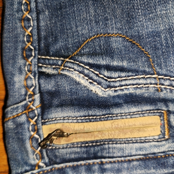 Hudson Blue lowrise bootcut jeans - Picture 8 of 16